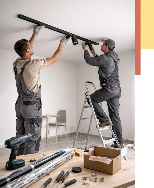 Установка трековых светильников в натяжной потолок в Новокуйбышевске от 4302 руб. | ОТДЕЛОЧНИК-Нвб